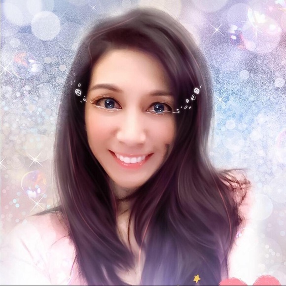 Meet your Posher, Rachel - Picture 1 of 1